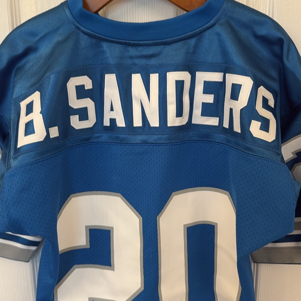 Barry Sanders, limited edition Mitchell and Ness 60th anniversary Lions jersey - Picture 7 of 12